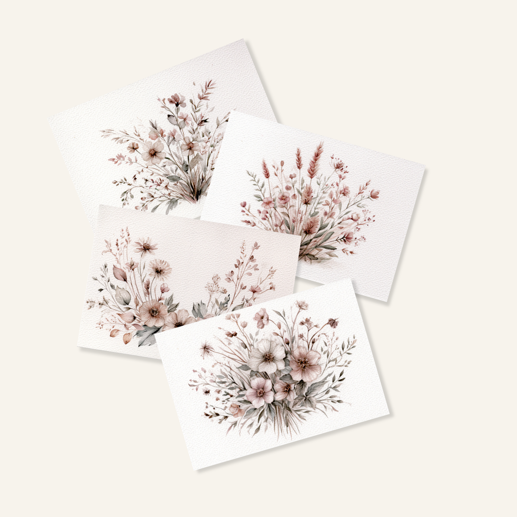 Set van 4 botanische ansichtkaarten met zachte bloemenillustraties