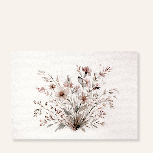 Botanische ansichtkaart met luchtig boeket van zachtroze veldbloemen